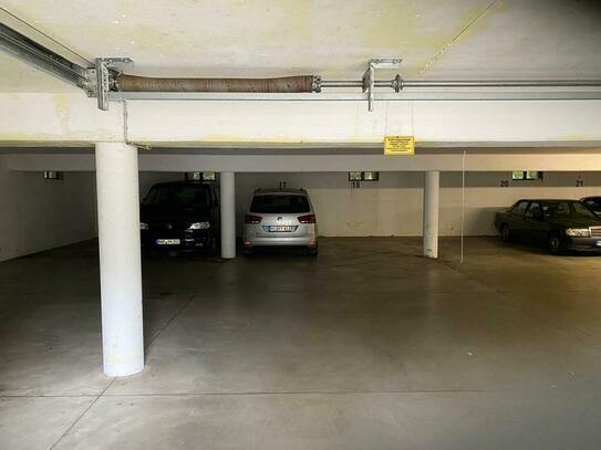 *TOP* Tiefgarage Parkplatz Stellplatz Oldtimer zu vermieten