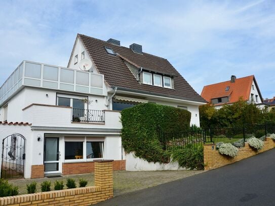 Gemütliche 3ZKB-Wohnung in zentraler Lage mit großer Dachterrasse zu vermieten!