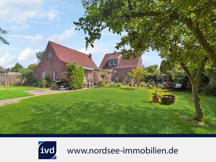 Wohnhaus mit sep. Baugrundstück in Dornum / Nordsee zu verkaufen