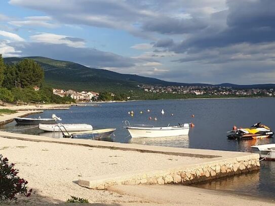 Zadar Karin-Bucht-Küstenhaus mit Bootsliegeplatz zu verkaufen