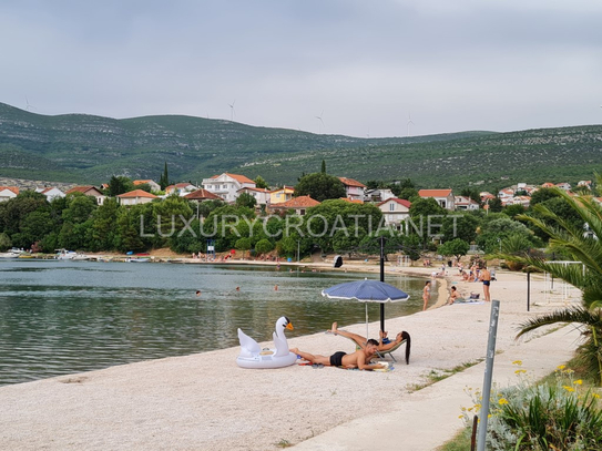 Frontine Haus zu verkaufen Kroatien Zadar Karin Bucht