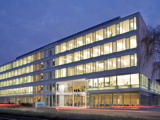 Moderne Büroflächen im linksrheinischen Düsseldorf