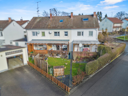 Mit Wohlfühlcharakter! Gemütliches Reihenmittelhaus in ruhiger Ortslage