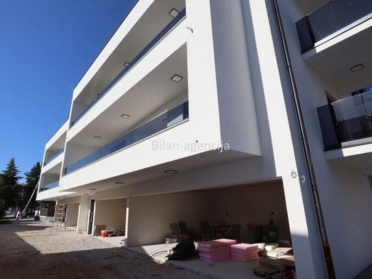 Neu gebaute Wohnung, Zentrum von Vodice.