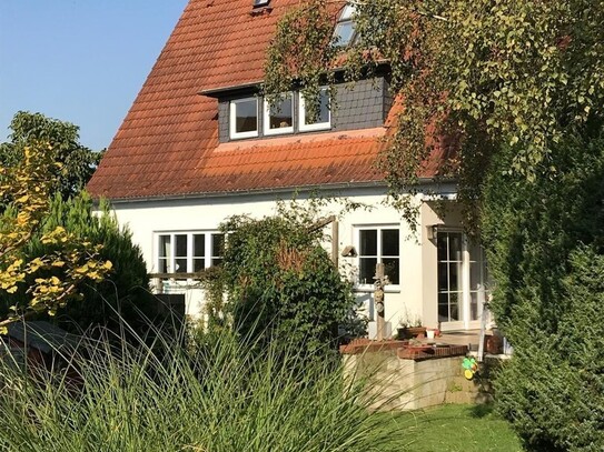 Von Privat: Einfamilienhaus mit großem Garten an der Ostsee ohne Makler