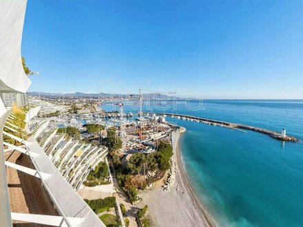 3-bed with marvelous sea view, terrace, famous residence in Villeneuve-Loubet