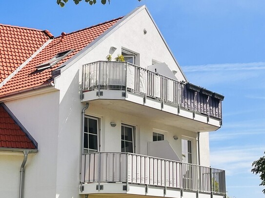 Helle 3 Zimmer-Dachgeschosswohnung mit Balkon und Stellplatz in Rethwisch