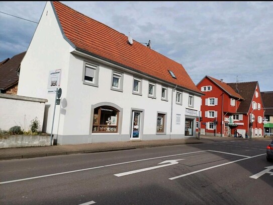 Attraktive Gewerbeeinheit auf der Hauptstraße zu vermieten, Teningen Köndringen