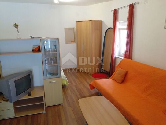 CRIKVENIČKA RIVIJERA, JADRANOVO - Wohnung 1 Schlafzimmer + Badezimmer, 26,95 m2, Erdgeschoss