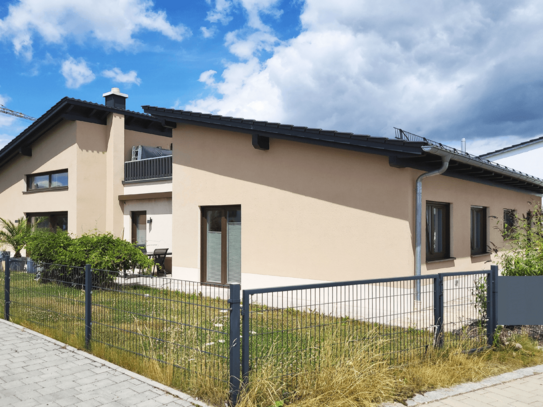 Außergewöhnliches Traumhaus mit wunderschöner Dachterrasse und beheizbarem Pool