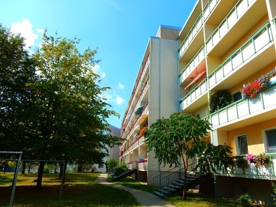 Balkon mit wunderschönem Blick ins Grüne!