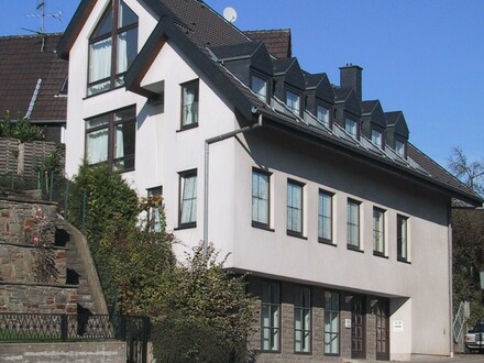 Individuelles Wohn- und Geschäftshaus nähe Schloss Bensberg