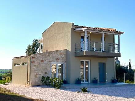 Luxuriöses Haus in ruhiger und gepflegter Wohnlage von Afitos - 1,2 km zum Meer!