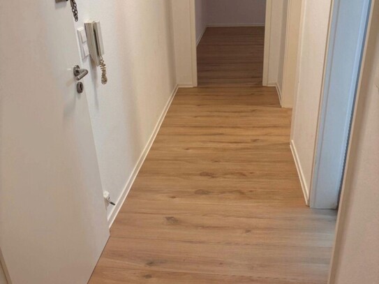 Attraktive 2-Zimmer-Wohnung mit 10 m Balkon in Karlsruhe – ideal für Kapitalanleger