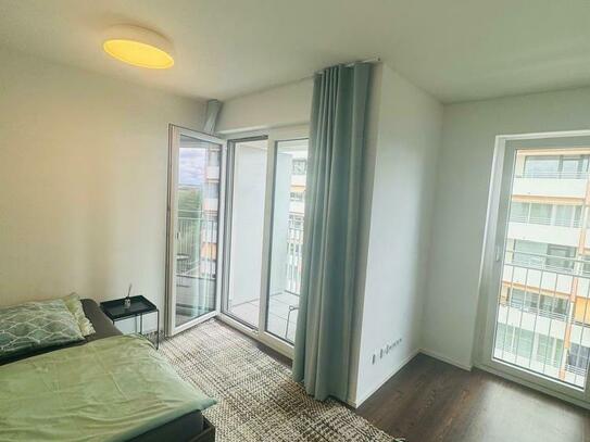 Schönes, helles und möbliertes Apartment in Schwabing im 7 Stock mit Aufzug