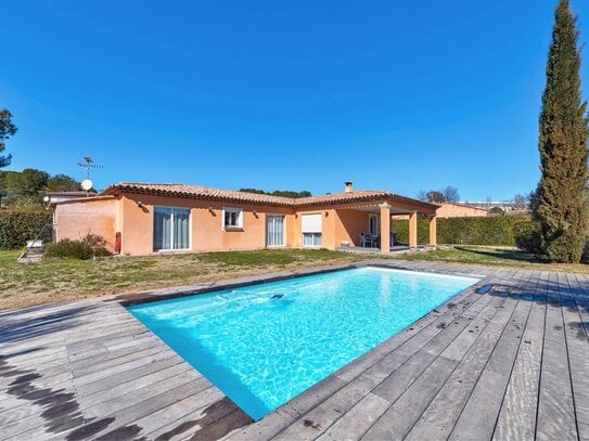 TRANS-EN-PROVENCE: Single-storey villa of 120 m² in excellent condition, home automation, beautiful garden