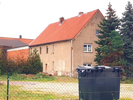 Wohnhaus und Gewerbeobjekt mit großem Grundstück in Sandersdorf-Brehna