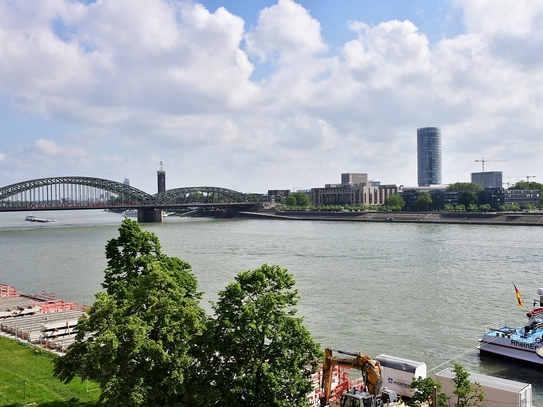 Panoramablick auf den Rhein! ERSTBEZUG nach Komplettrenovierung