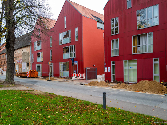 Toll geschnittene 2 Zi. Wohnung in der Altstadt - Wohnen mit Service.