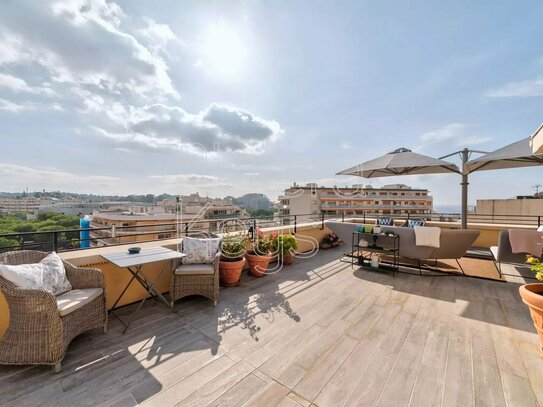 Penthouse with 4 bedrooms and roof terrace, central Juan-les-Pins