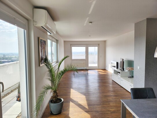Direkt vom Eigentümer! Renovierte Penthouse-Wohnung in Weinheim-West mit Weitblick!
