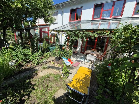 *Gepflegtes Reihenmittelhaus mit hübschen Garten in familienfreundlicher Wohnlage*