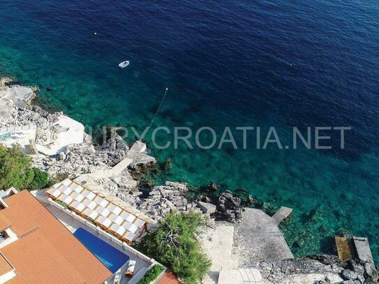 Villa am Wasser mit Pool zum Verkauf in Kroatien, Insel Korcula