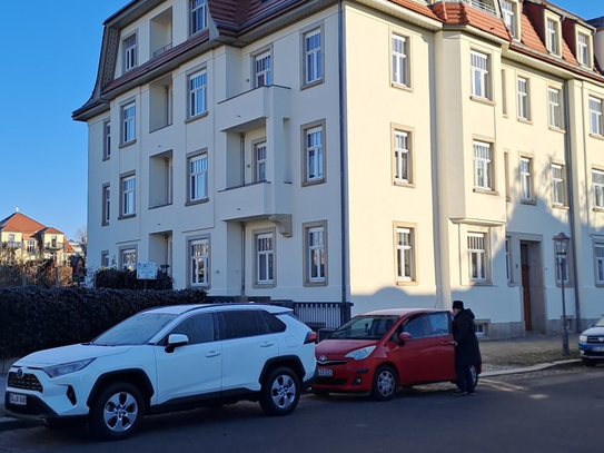 Sonnendurchflutete 3-Zimmer Wohnung im Altbau mit Parkett in Striesen