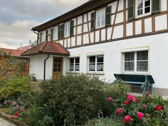 Wohnen mit historischem Charme: 125qm im renovierten Fachwerkhaus in Oberleiterbach