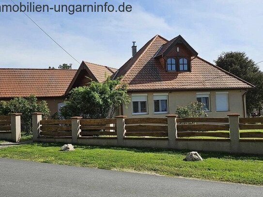 Exklusives Familienhaus mit Apartment in der Nähe des Plattensees