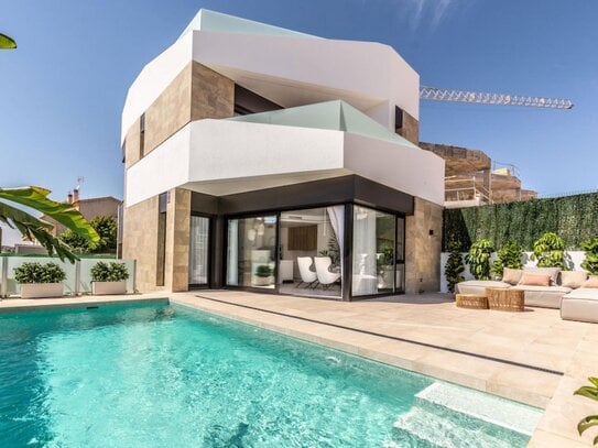 Wunderschöne Villa in Orihuela Costa an der Costa Blanca Süd mit 3 Schlafzimmern und 3 Badezimmern, Innen- und Außenpool