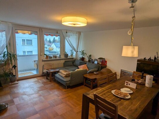 Lichtdurchflutete 3-Zimmer-Wohnung mit Charme und idealem Schnitt. VON PRIVAT