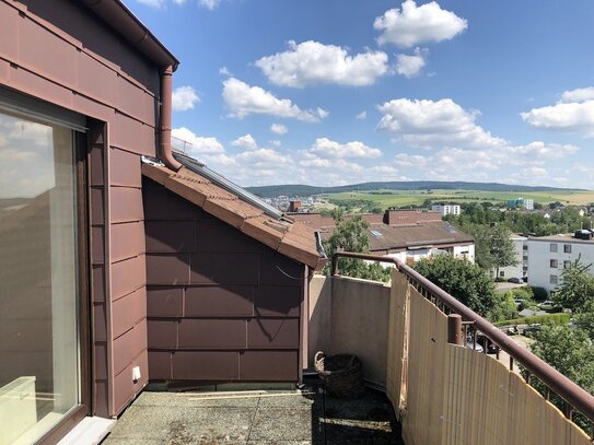 Schöne 3 Zimmer City-Dachgeschoss Wohnung mit Balkon in zentraler Lage von Idstein (vermietet)