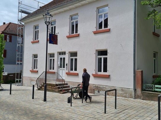 Moderne 3-Zimmer-Wohnung mit großer Dachterrasse im Herzen von Erbach