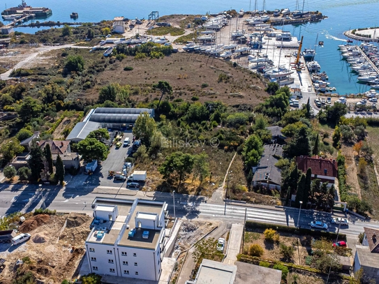 Kaštel Gomilica, gemischtes baugrundstück