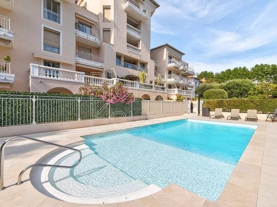 LE CANNET, TOWN-CENTRE: Quiet 3-bedroom apartment, close to all amenitiesshops