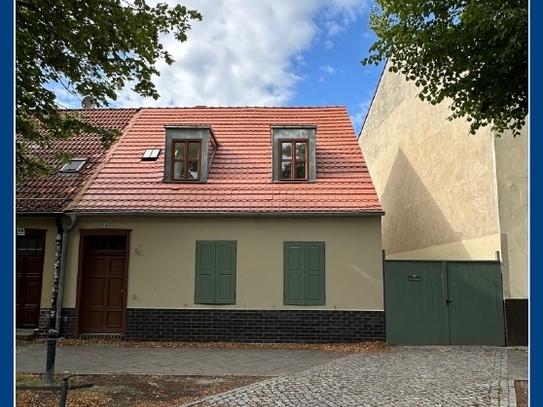 Historisches Weberhaus und Gartenhaus in Babelsberg