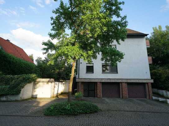 Mülheim/Ruhr-Mitte: 2,5-Zi.-Whg mit eigener Terrasse und Gartenmitbenutzung