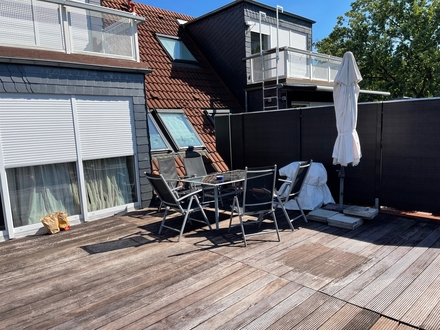 SANKT AUGUSTIN, große helle 3 Zimmer-Maisonette-ETW, ca. 125 m² WNfl., große Dachterrasse + Balkon