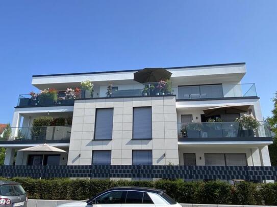 Frankfurt-Bergen – gemütliche 2 Zimmer-Penthousewohnung mit großer Dachterrasse