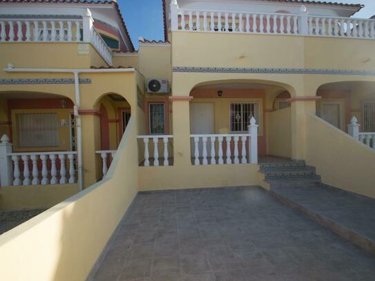 Terraced house in Orihuela Costa with 3