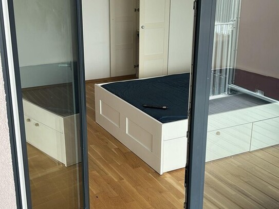 Zimmer in 4er-WG in Fürth mit Balkon (Neubau)