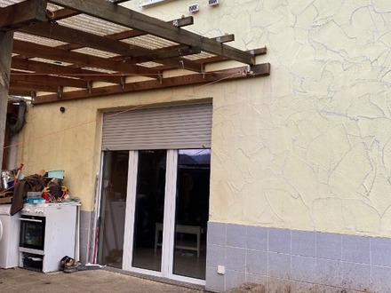 Nobelino.de - Zweifamilienhaus / 2 Eigentumswohnungen mit großem Garten BJ 2000 in ruhiger Lage