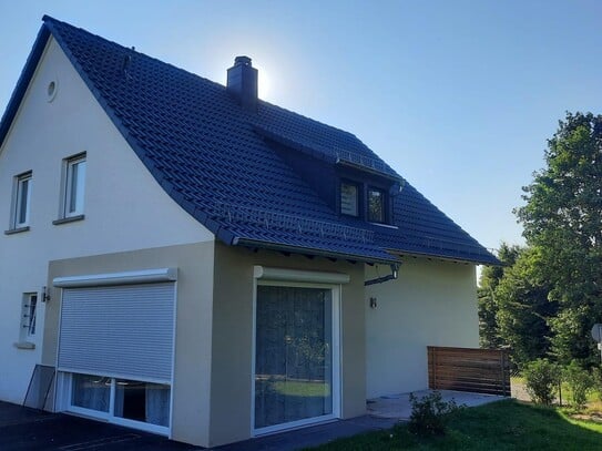 *Einfamilienhaus in Zweibrücken-Niederauerbach – Modernisiertes Schmuckstück mit großem Garten*