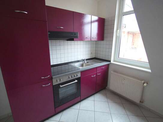 3-Zimmer-DG-Wohnung - Laminat, EBK, Dusche