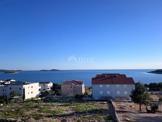 ŠIBENIK, ROGOZNICA - Wohnung in Strandnähe