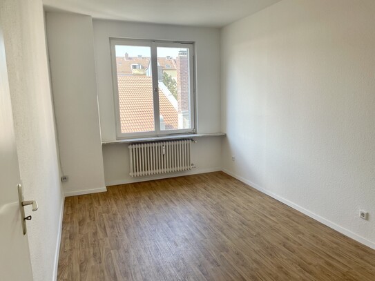 Erstbezug 2-Zimmer Wohnung im Grünen nach Sanierung