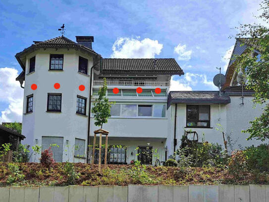/ Wohnen wie im Einfamilienhaus! Großzügige Wohnung mit eigenem Garten in Neu-Listernohl!
