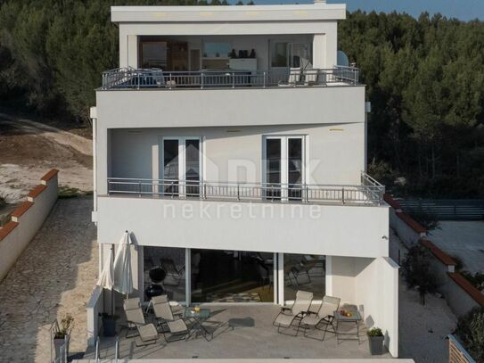 ISTRIEN, MEDULIN - schöne moderne Villa 300 Meter vom Meer entfernt mit Swimmingpool und Panoramablick auf das Meer