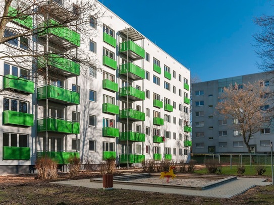 *Herrliche 4-Zimmer-Familienwohnung mit großem Balkon in Chemnitz*